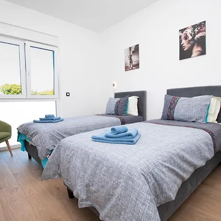 Elite 1 فيلة بولا